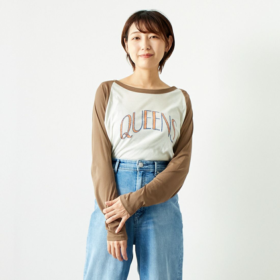 St.Johns 3rd club [セントジョンズサードクラブ] QUEENS シアーTシャツ [SJ24-13] OFF/TAUPE &&モデル身長：167cm 着用サイズ：F&&