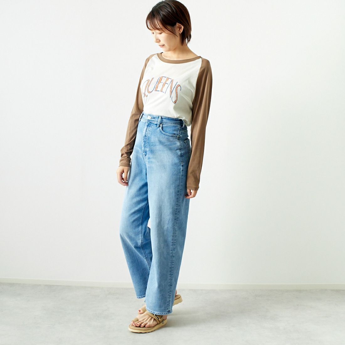 St.Johns 3rd club [セントジョンズサードクラブ] QUEENS シアーTシャツ [SJ24-13] OFF/TAUPE &&モデル身長：167cm 着用サイズ：F&&