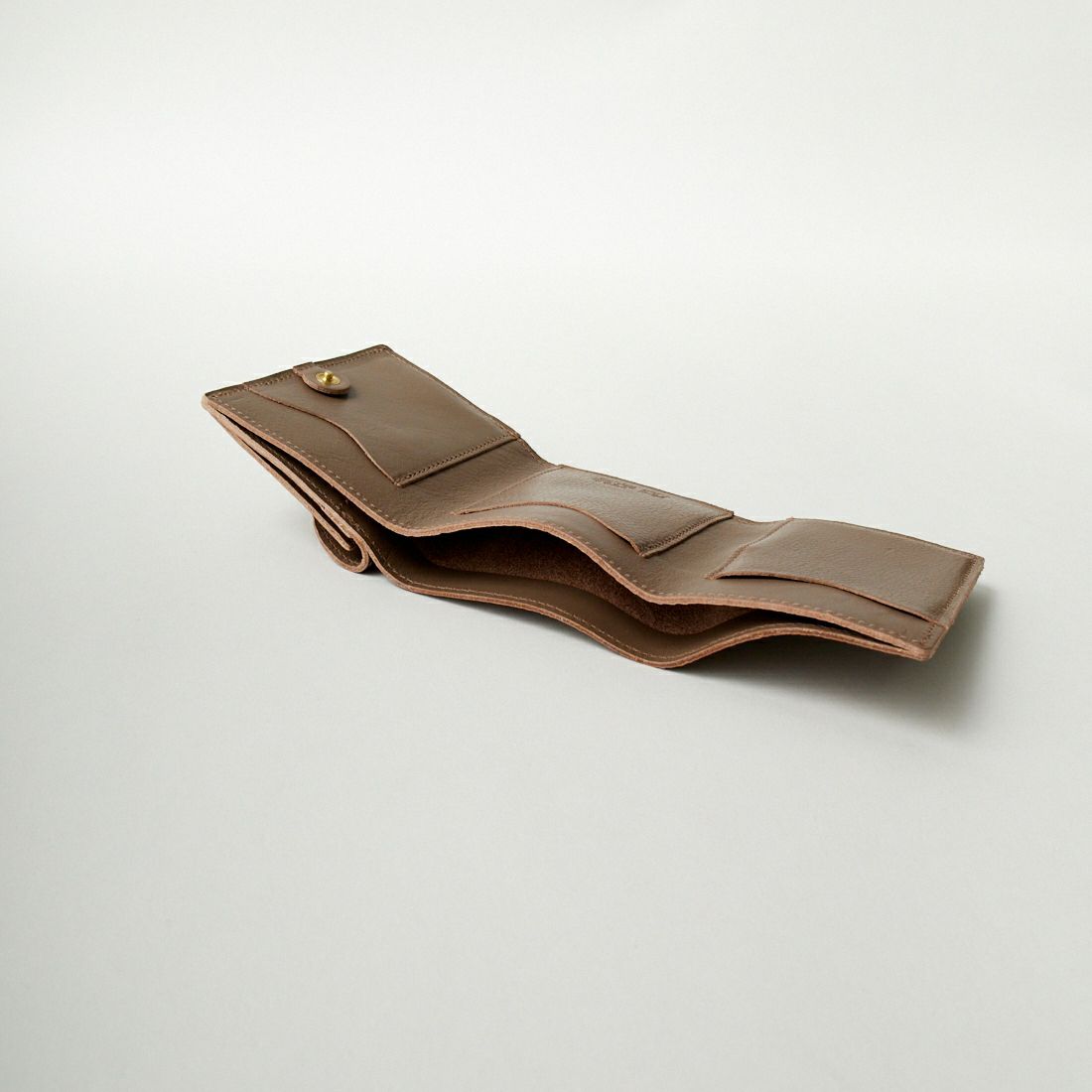 IL BISONTE [イルビゾンテ] トリフォルド ウォレット [54212309240] 18 ｸﾞﾚｰ