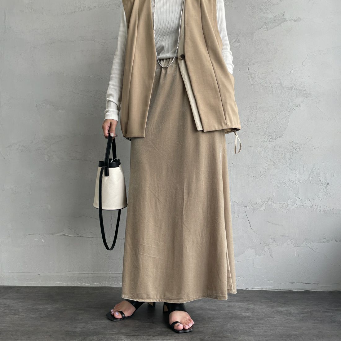 23 GREIGE&&モデル身長：163cm 着用サイズ：F&&