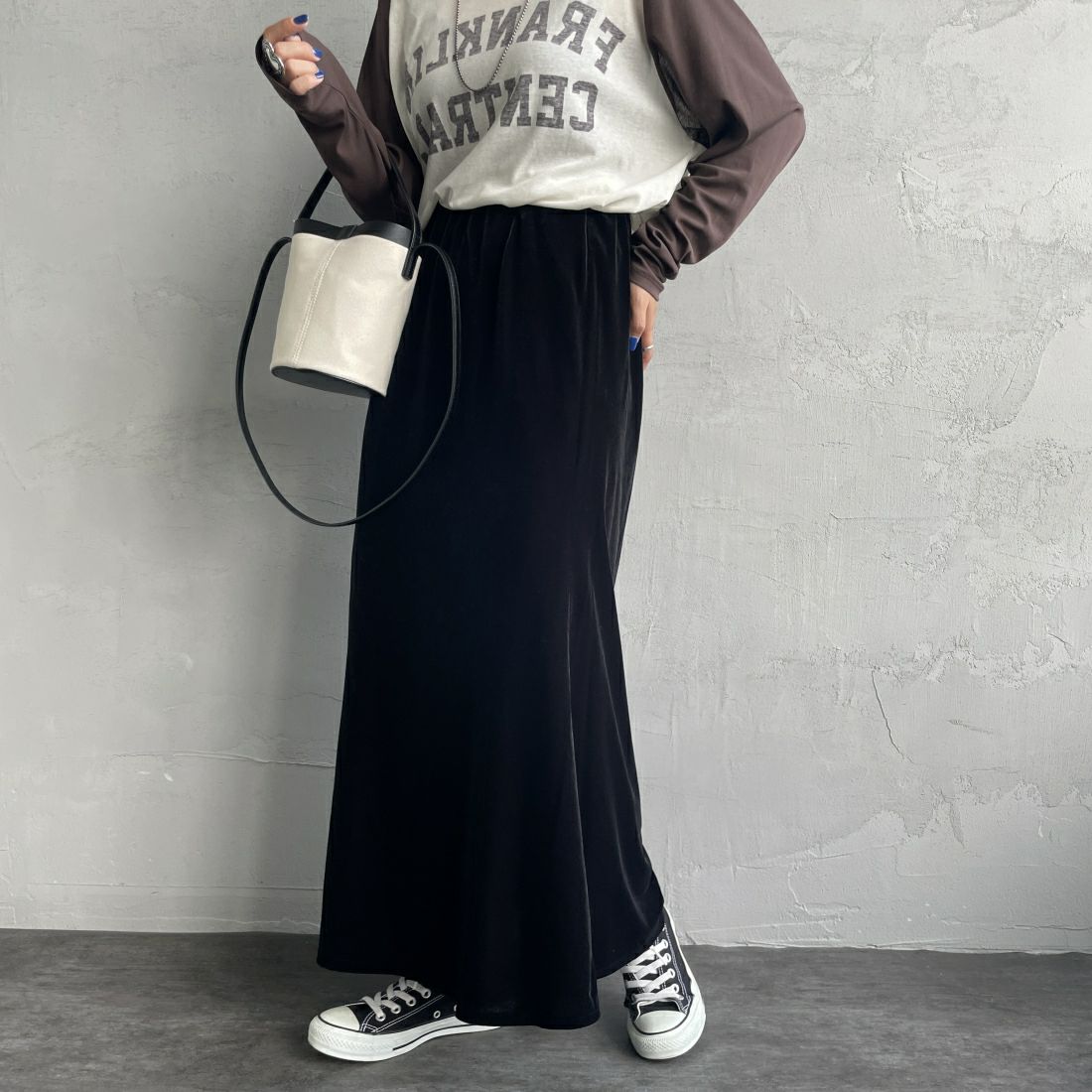 09 BLACK&&モデル身長：156cm 着用サイズ：F&&