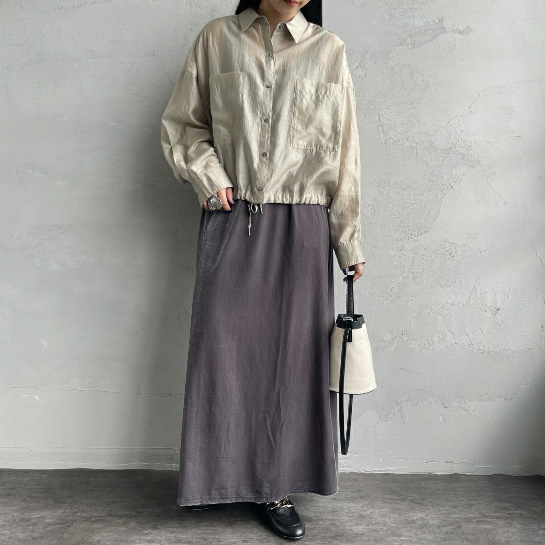 By/m [バイエム] ベロアフレアスカート [24132053] 07 GRAY &&モデル身長：156cm 着用サイズ：F&&