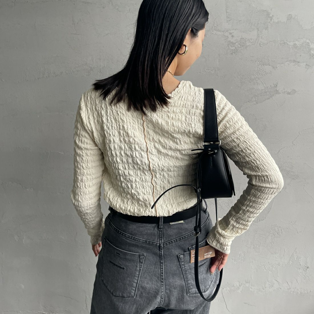 By/m [バイエム] 2WAYシャーリングカットソー [24132018] 02 OFF &&モデル身長：163cm 着用サイズ：F&&