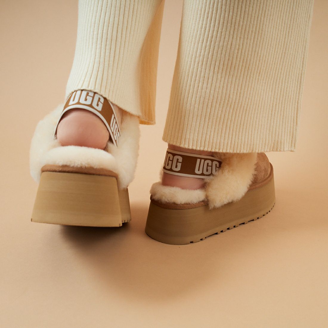 UGG [アグ] ファンケット [1113474] CHESTNUT