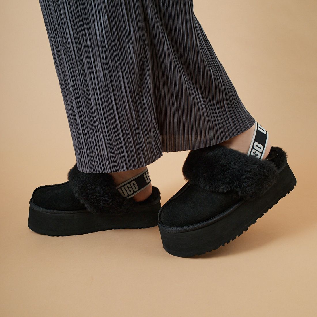 UGG [アグ] ファンケット [1113474] BLACK