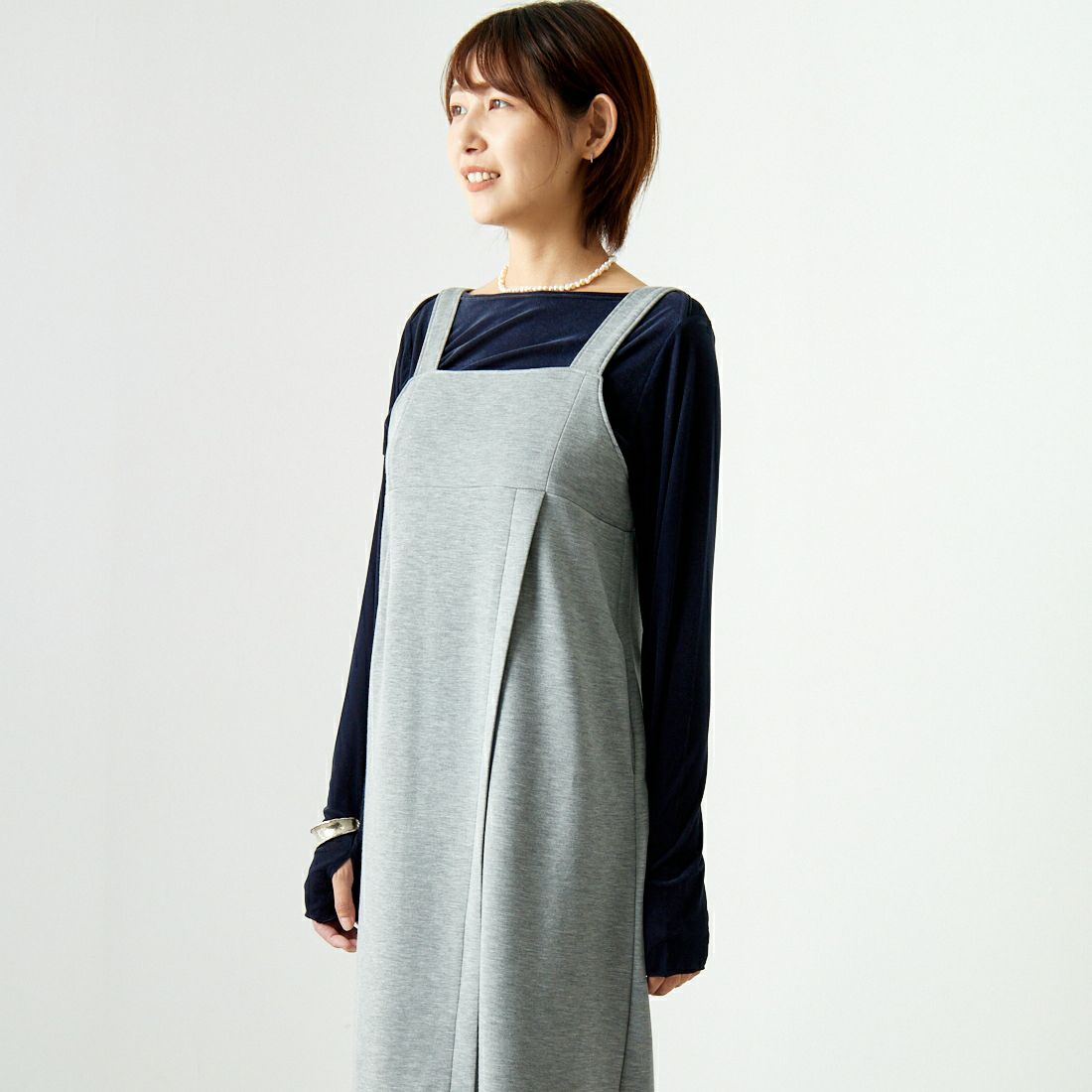 Maison de L'allure [メゾン ドゥ ラリュール] 2WAYタックスリットジャンスカ [M24132009] 07 GRAY &&モデル身長：167cm 着用サイズ：F&&