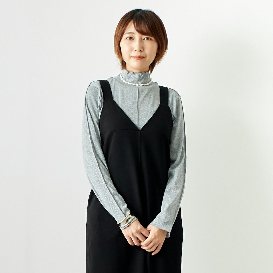 Maison de L'allure [メゾン ドゥ ラリュール] 2WAYタックスリットジャンスカ [M24132009] 09 BLACK &&モデル身長：167cm 着用サイズ：F&&