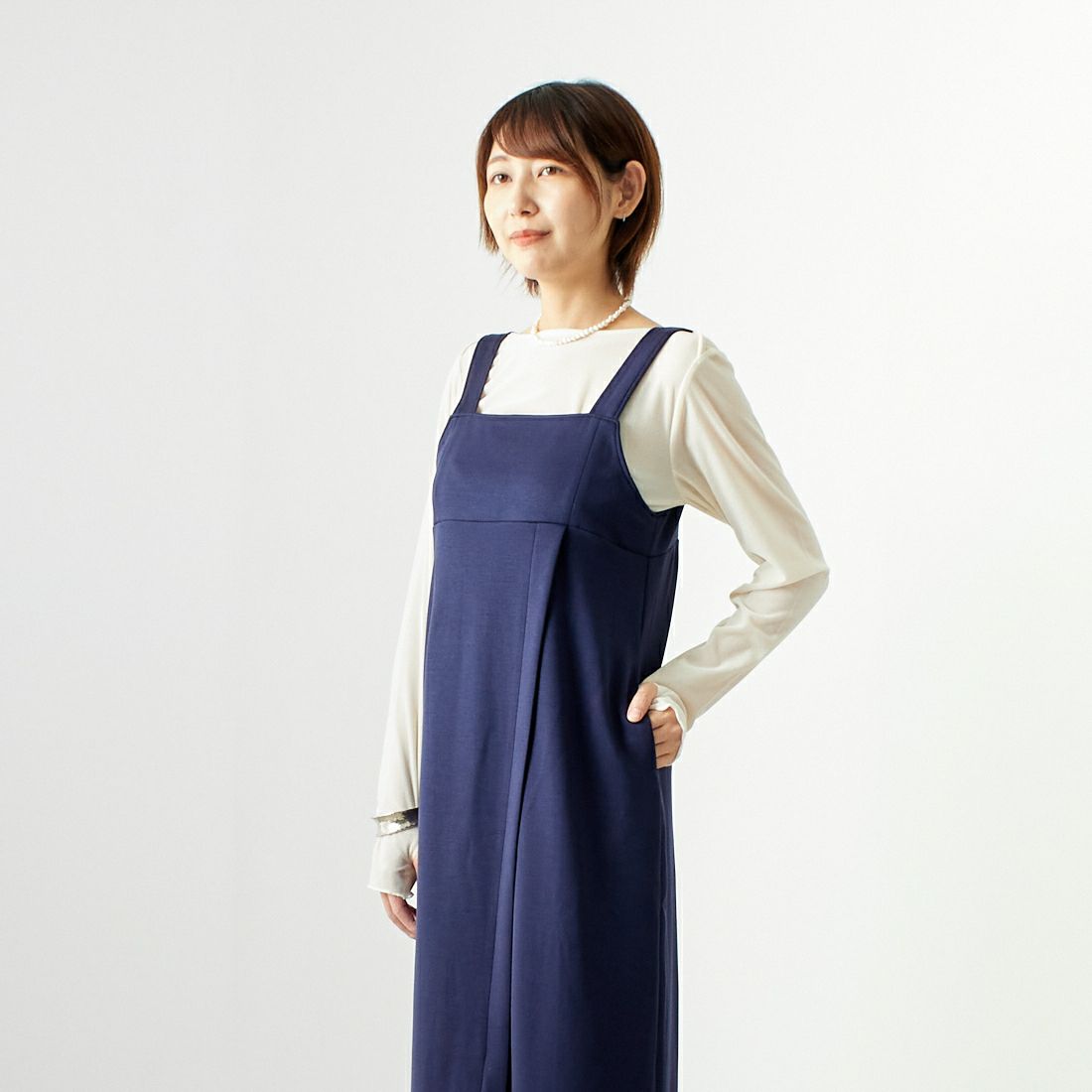 Maison de L'allure [メゾン ドゥ ラリュール] 2WAYタックスリットジャンスカ [M24132009] 16 NAVY &&モデル身長：167cm 着用サイズ：F&&