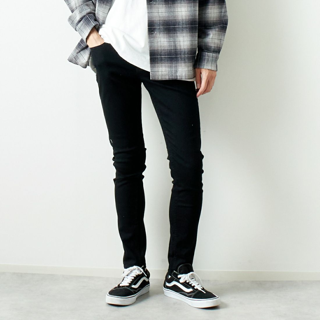 YANUK [ヤヌーク] タイトスリム NEIL/ニール [57243003] OWB &&モデル身長：182cm 着用サイズ：29&&