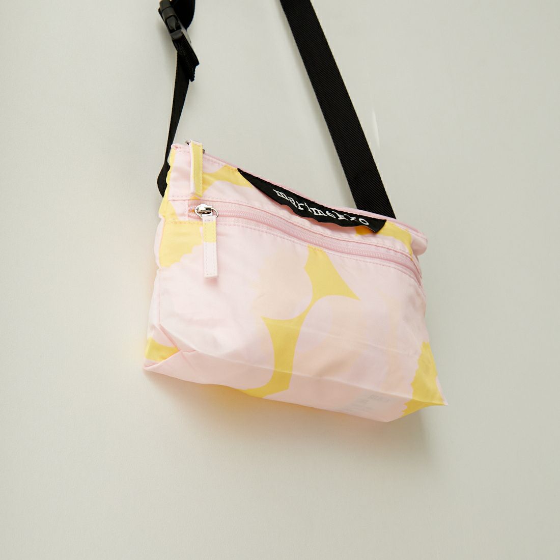 marimekko [マリメッコ] Neat Crossbody Unikko S ショルダーバッグ [52244-2-93401] 70 ﾋﾟﾝｸ
