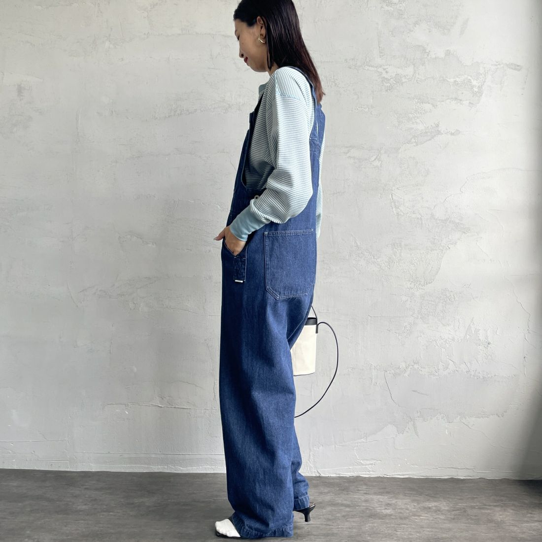 Health knit [ヘルスニット] 別注 ヘンリーネック ワッフルボーダーカットソー [HR2302L005IN-JF] BLU/OFF &&モデル身長：163cm 着用サイズ：F&&