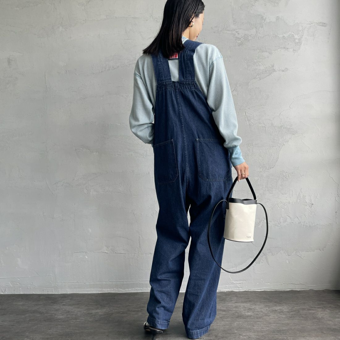 Health knit [ヘルスニット] 別注 ヘンリーネック ワッフルボーダーカットソー [HR2302L005IN-JF] BLU/OFF &&モデル身長：163cm 着用サイズ：F&&