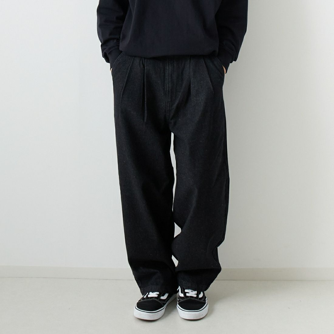 Jeans Factory Clothes [ジーンズファクトリークローズ] 2タックデニムワイドパンツ [JFC-224-052] BLACK USED &&モデル身長：169cm 着用サイズ：S&&