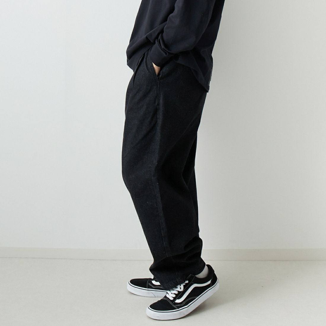 Jeans Factory Clothes [ジーンズファクトリークローズ] 2タックデニムワイドパンツ [JFC-224-052] BLACK USED &&モデル身長：169cm 着用サイズ：S&&