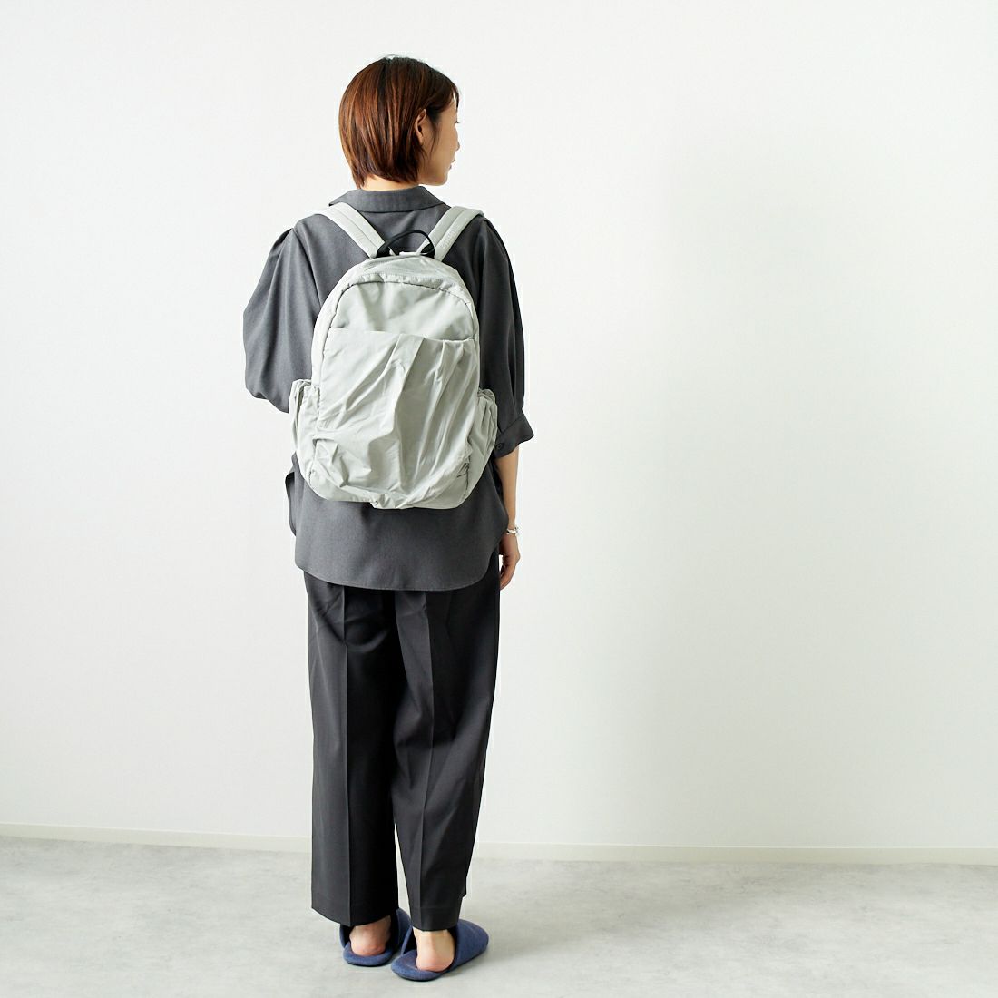 emmi [エミ] エコ撥水ギャザーボディーバックパック [13WGB239304] L.GRY