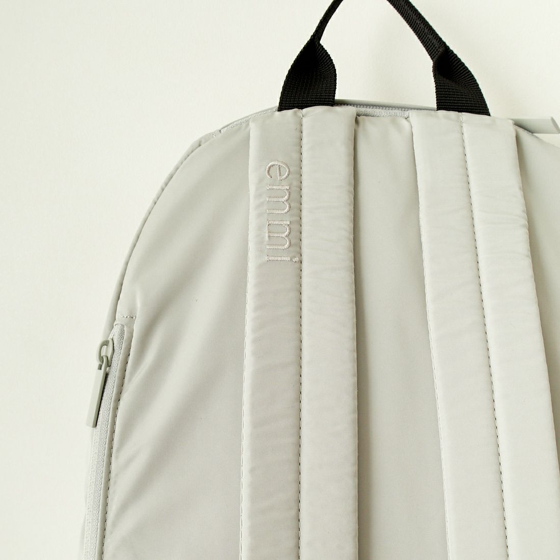 emmi [エミ] エコ撥水ギャザーボディーバックパック [13WGB239304] L.GRY