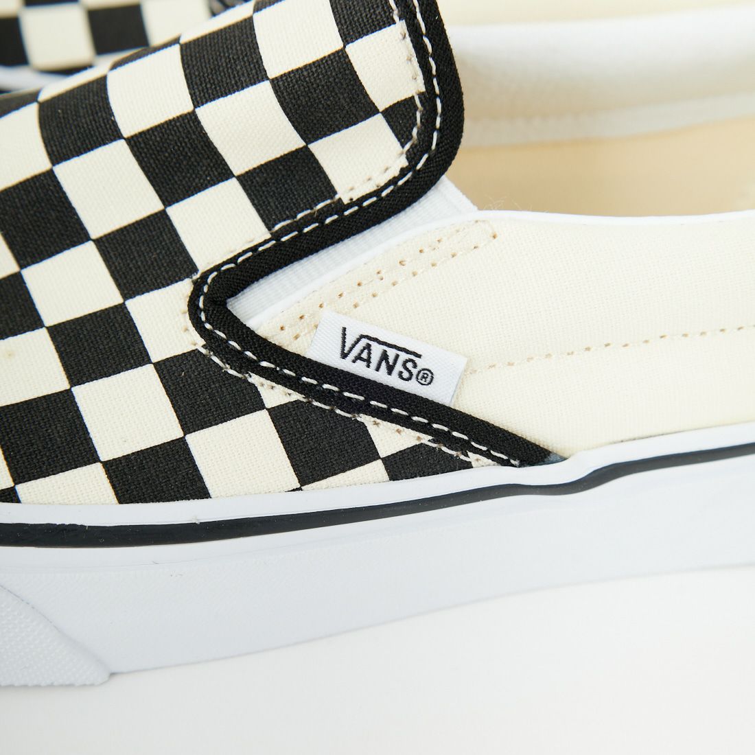 VANS [バンズ] クラシックスリッポン [VN000EYEBWW] B＆W CHCKER