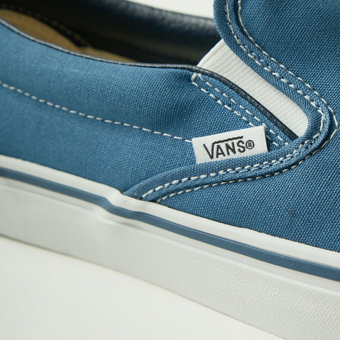 VANS [バンズ] クラシックスリッポン [VN000EYENVY] NAVY