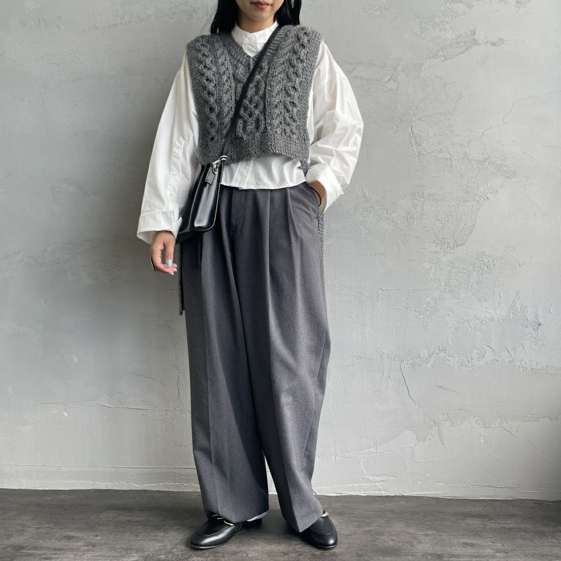 THE NORTH FACE [ザ ノースフェイス] ロングスリーブ ウォータースムースTシャツ [NTW12432] GRAY &&モデル身長：156cm 着用サイズ：F&&