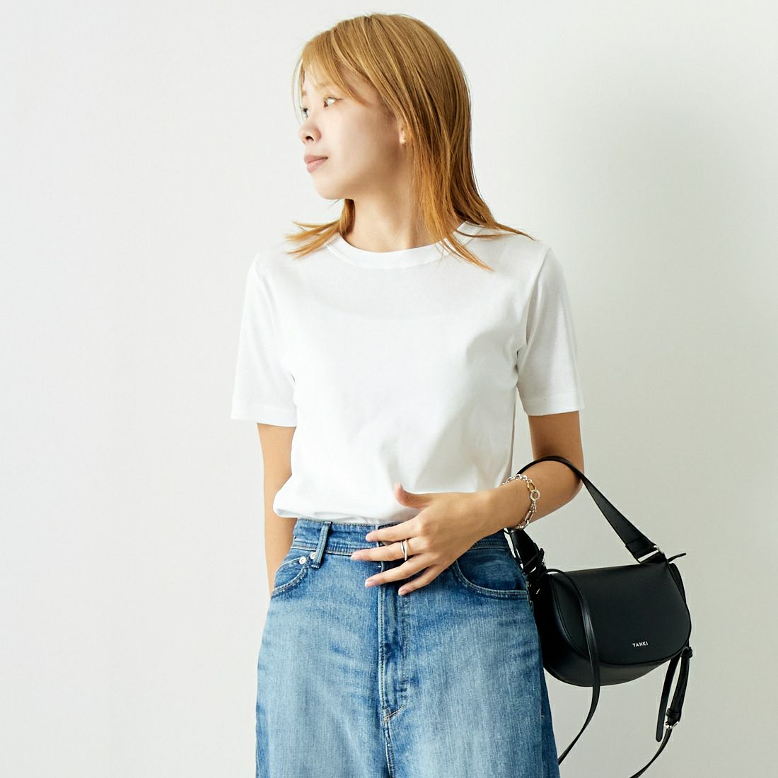 MICA&DEAL [マイカアンドディール] ハイツイストクルーネックプルオーバー [0124309180] WHITE &&モデル身長：167cm 着用サイズ：F&&