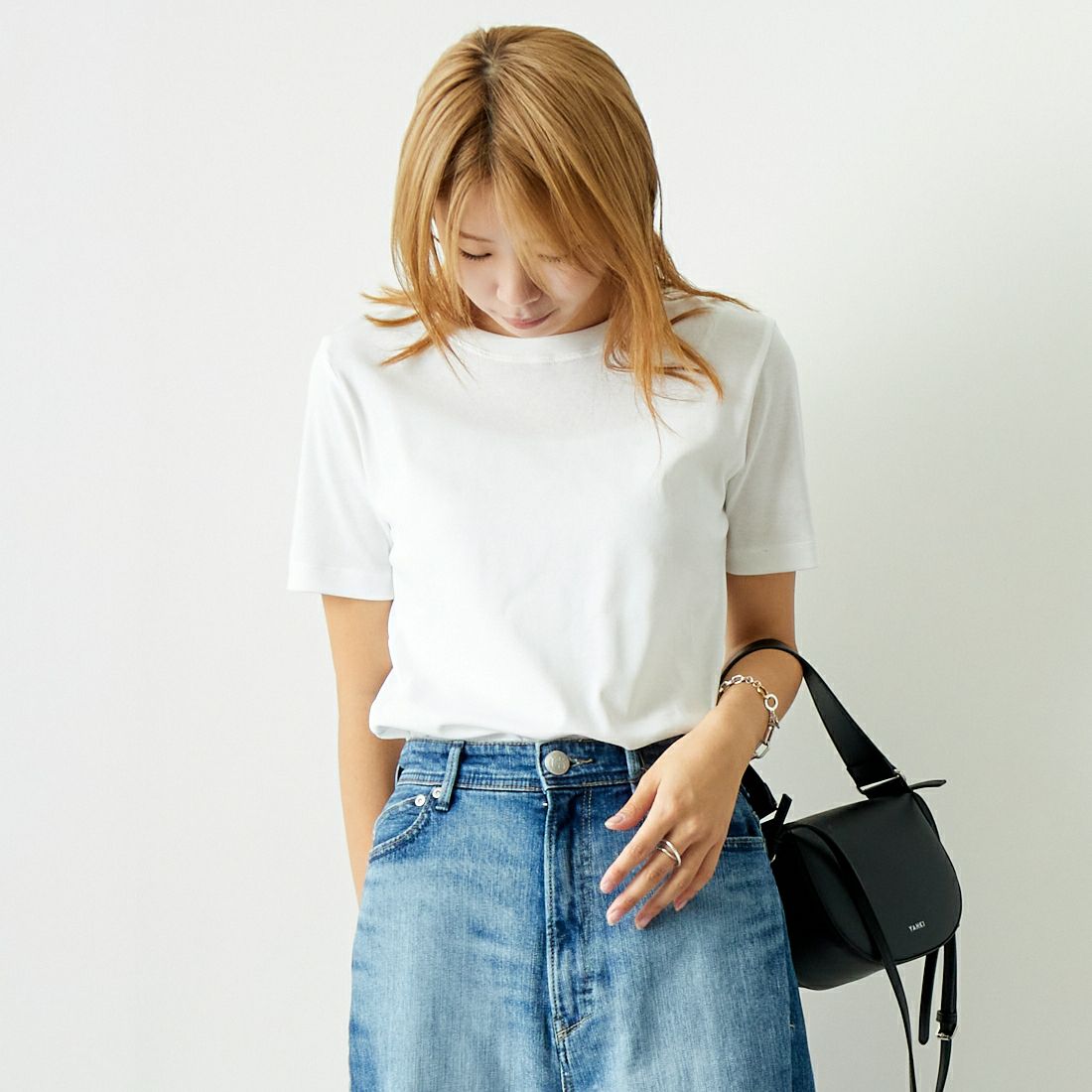 MICA&DEAL [マイカアンドディール] ハイツイストクルーネックプルオーバー [0124309180] WHITE &&モデル身長：167cm 着用サイズ：F&&