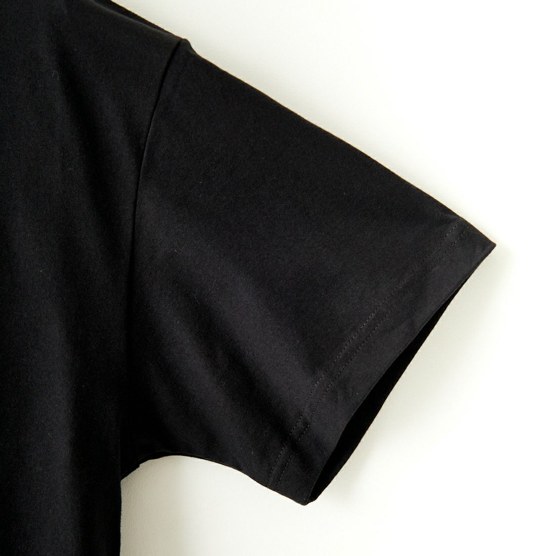 XLARGE [エクストララージ] OLD ENGLISH S/S TEE [101243011001] BLACK