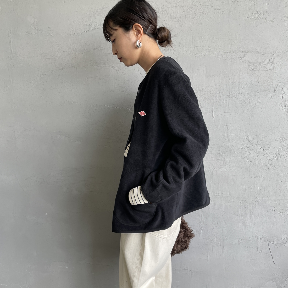 DANTON [ダントン] ノーカラーフリースジャケット [JD-8911] BLACK &&モデル身長：150cm 着用サイズ：34&&