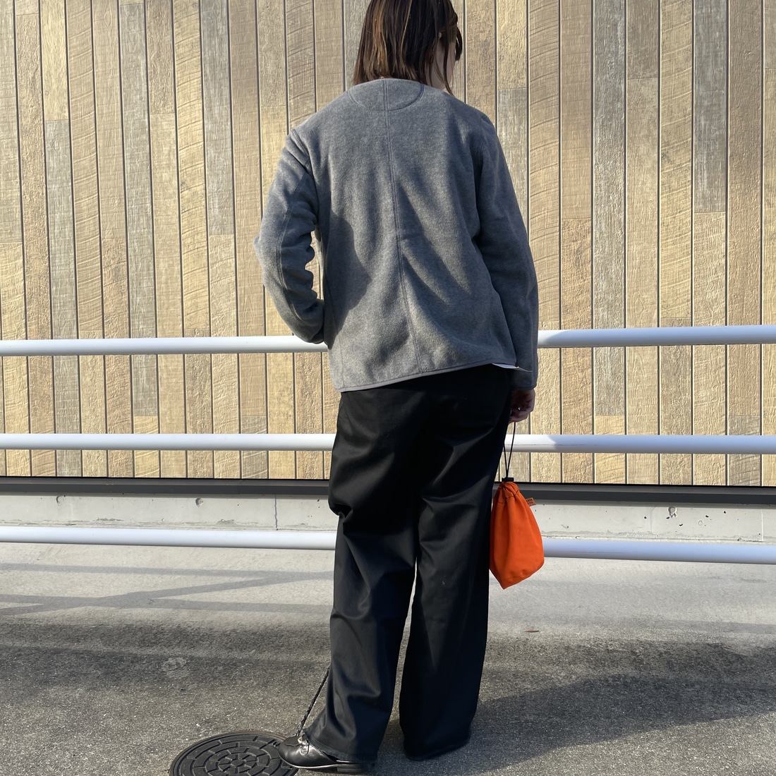 DANTON [ダントン] ノーカラーフリースジャケット [JD-8911] DK.GREY &&モデル身長：158cm 着用サイズ：34&&