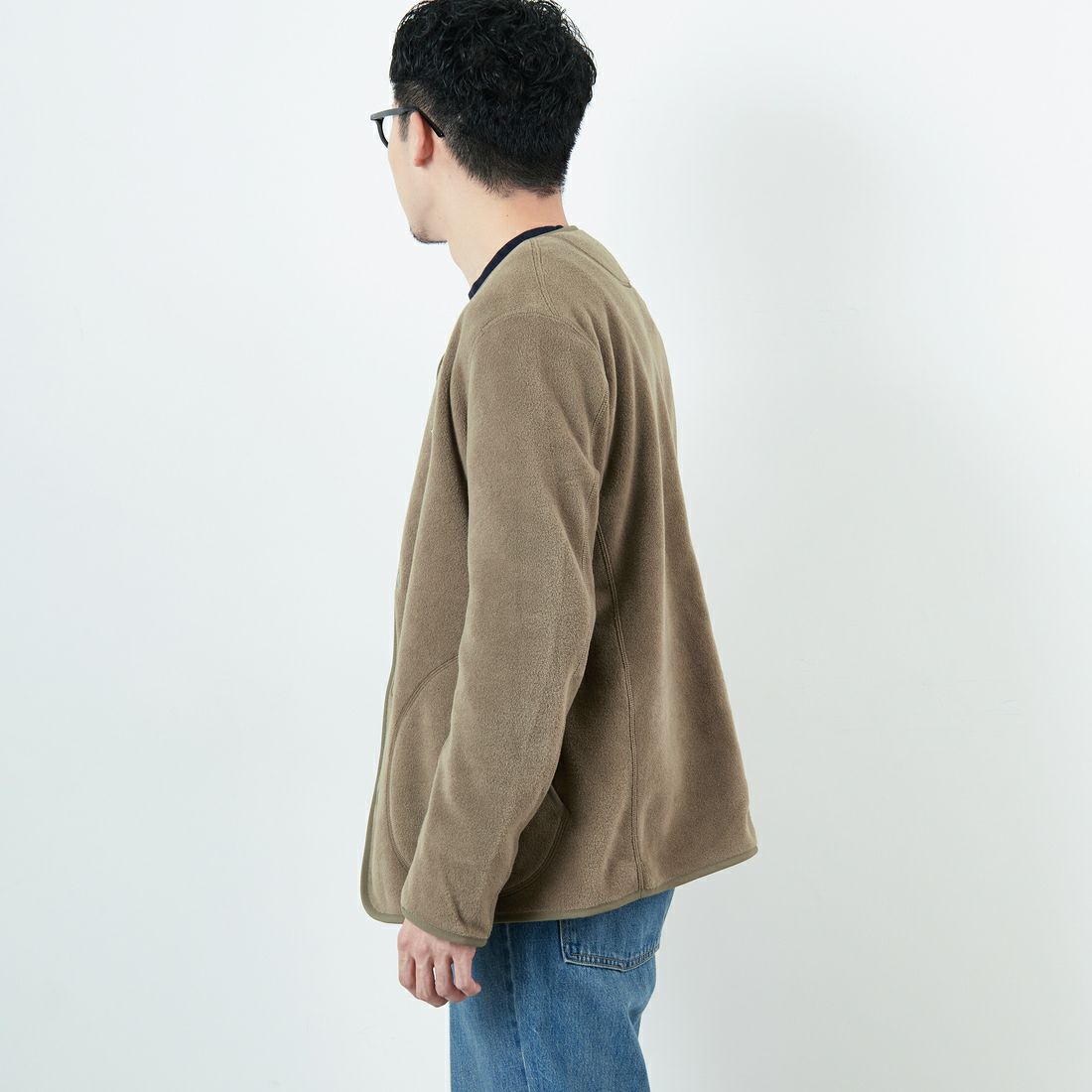 DANTON [ダントン] ノーカラーフリースカーディガン [JD-8939] KHAKI &&モデル身長：168cm 着用サイズ：40&&