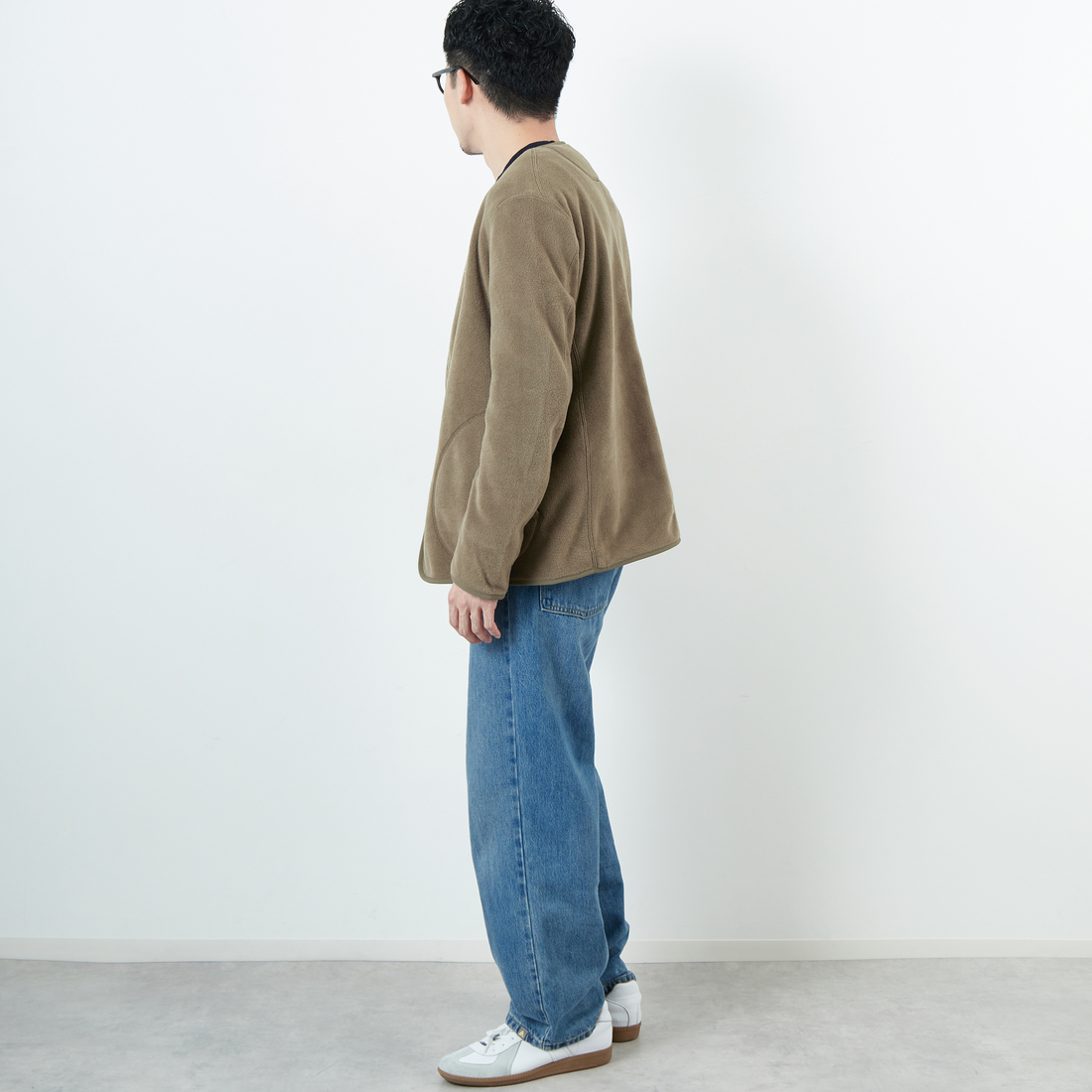 DANTON [ダントン] ノーカラーフリースカーディガン [JD-8939] KHAKI &&モデル身長：168cm 着用サイズ：40&&