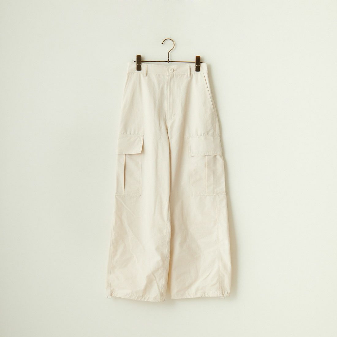02 WHITE