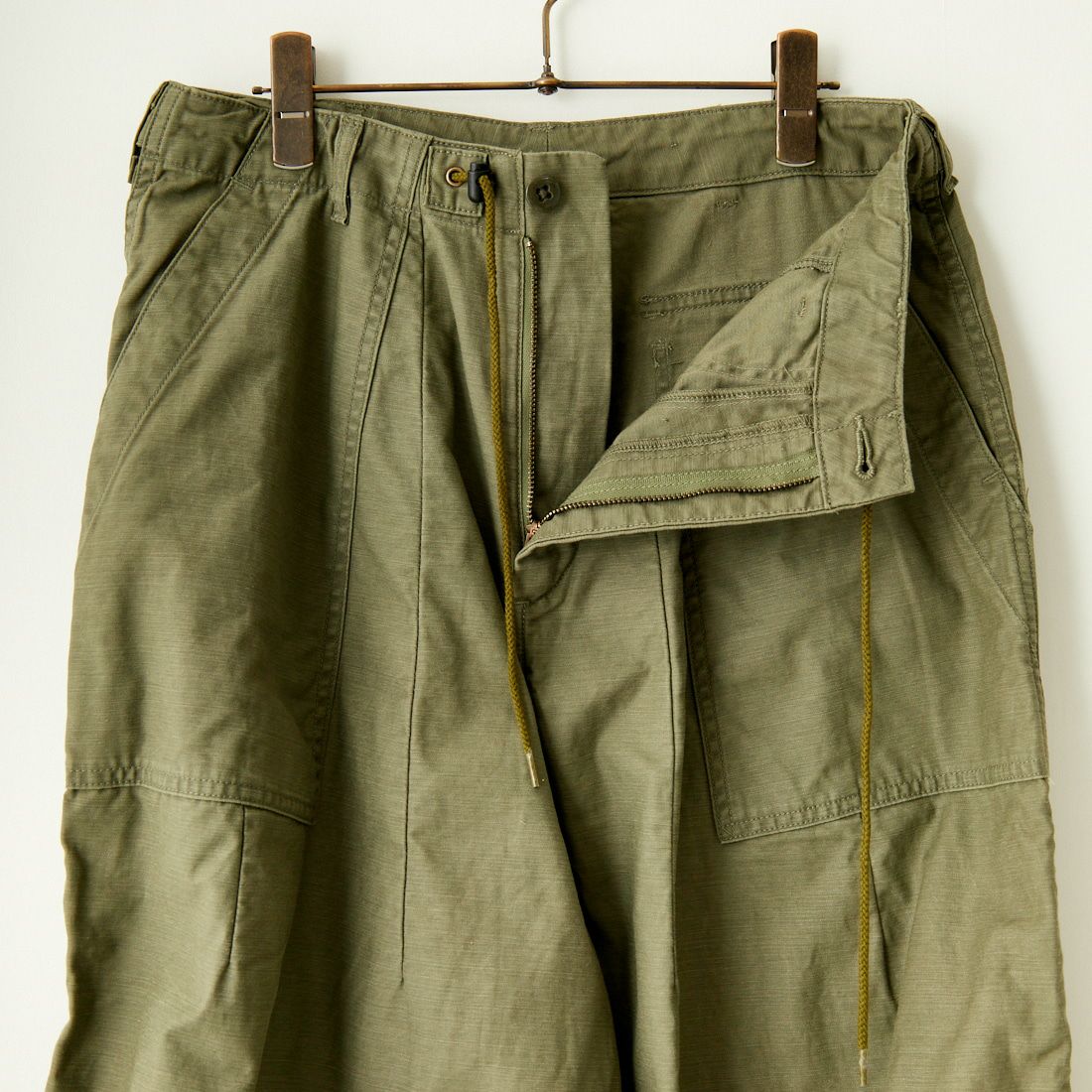 Needles [ニードルズ] ファティーグ ヒザデルパンツ [PU246] A OLIVE
