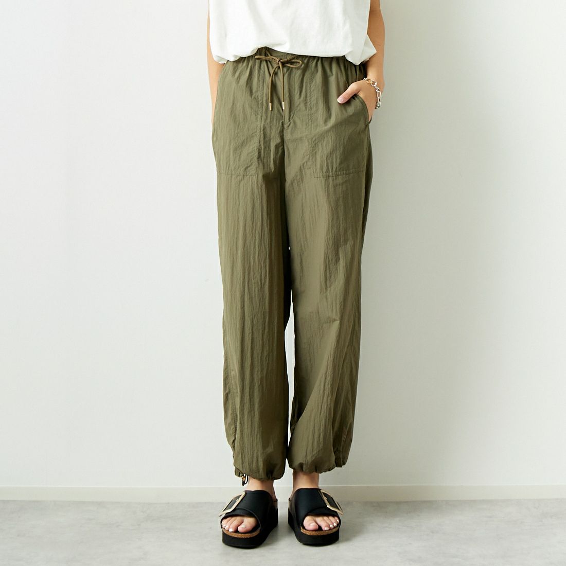 KHAKI&&モデル身長：167cm 着用サイズ：F&&