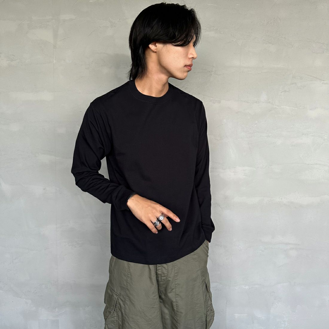 Hanes [ヘインズ] BEEFY ロングスリーブTシャツ [H5186] 090 ﾌﾞﾗｯｸ &&モデル身長：179cm 着用サイズ：M&&