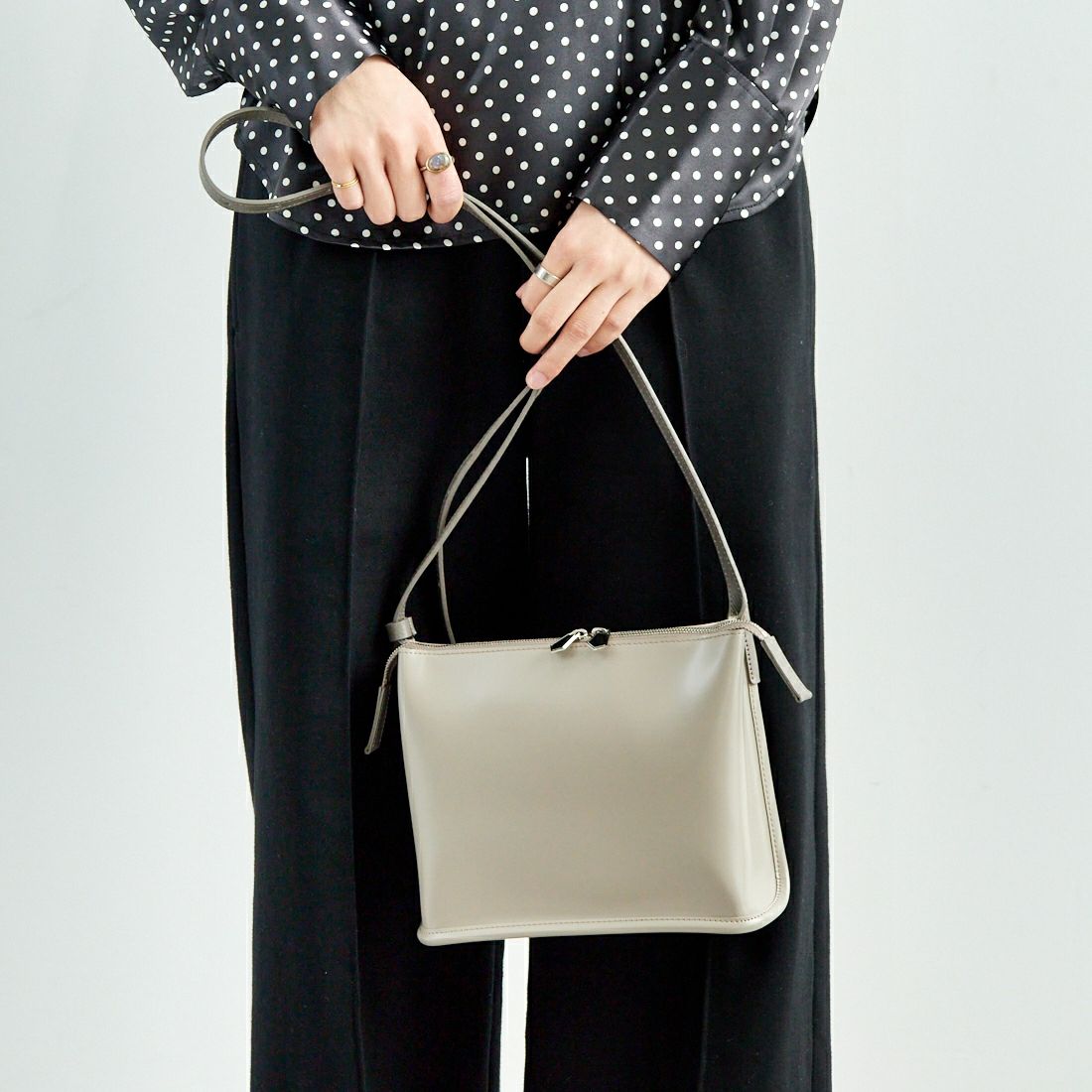 PIENI [ピエニ] ショルダーバッグ S [SHOULDER-S] HARMAA GR/