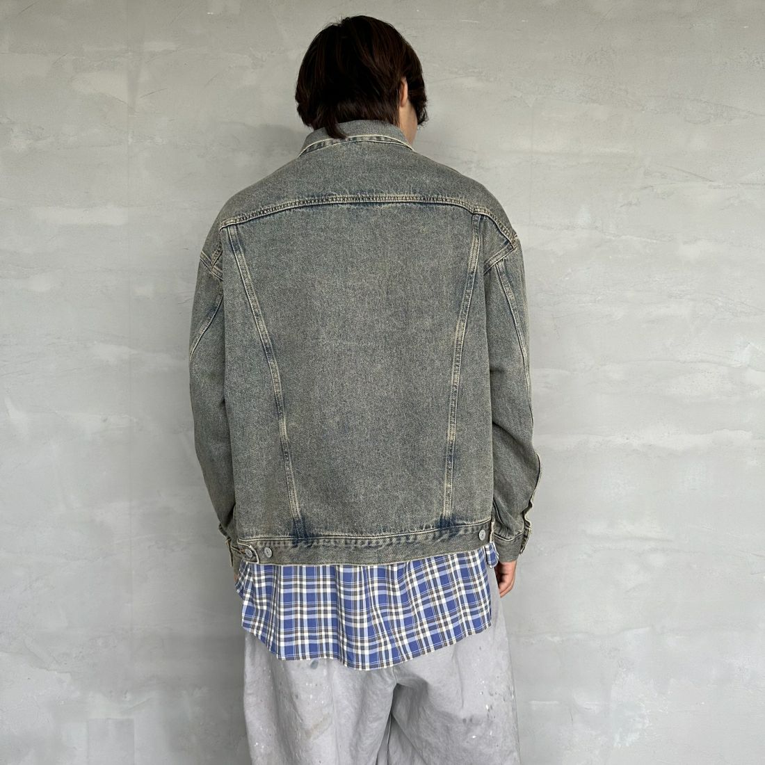 Noir Fabrik [ヌワールファブリック] デニムトラッカージャケット [NF-243-064] T.ACID BLU&&モデル身長：179cm 着用サイズ：L&&