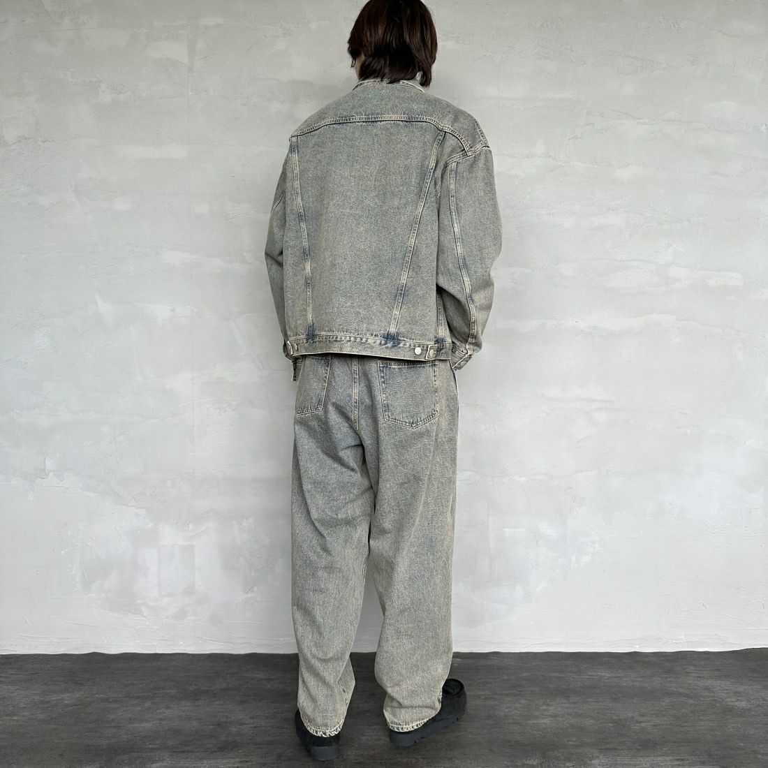 Noir Fabrik [ヌワールファブリック] デニムトラッカージャケット [NF-243-064] T.ACID BLU&&モデル身長：179cm 着用サイズ：L&&