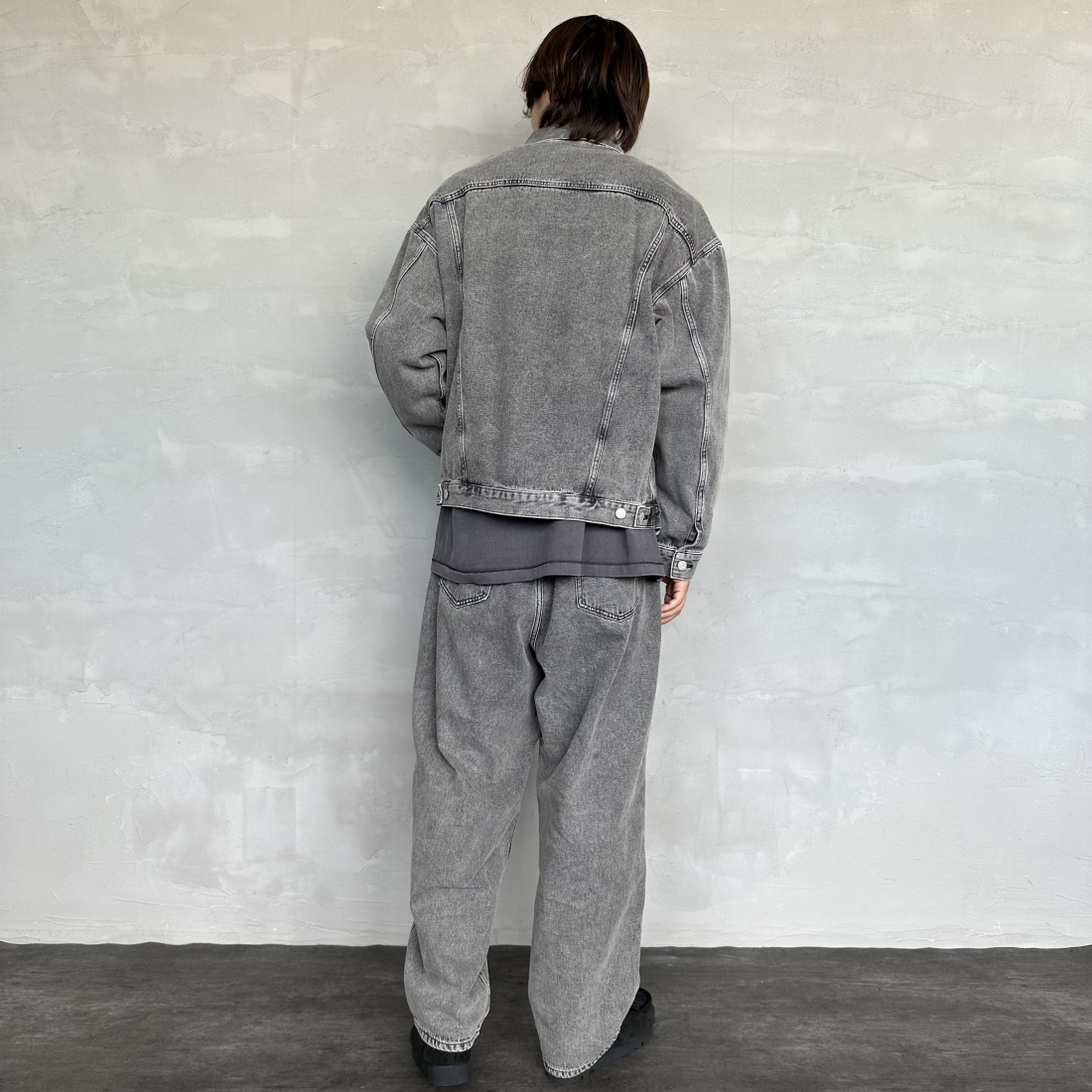 Noir Fabrik [ヌワールファブリック] デニムトラッカージャケット [NF-243-064] ACID BLK&&モデル身長：179cm 着用サイズ：L&&