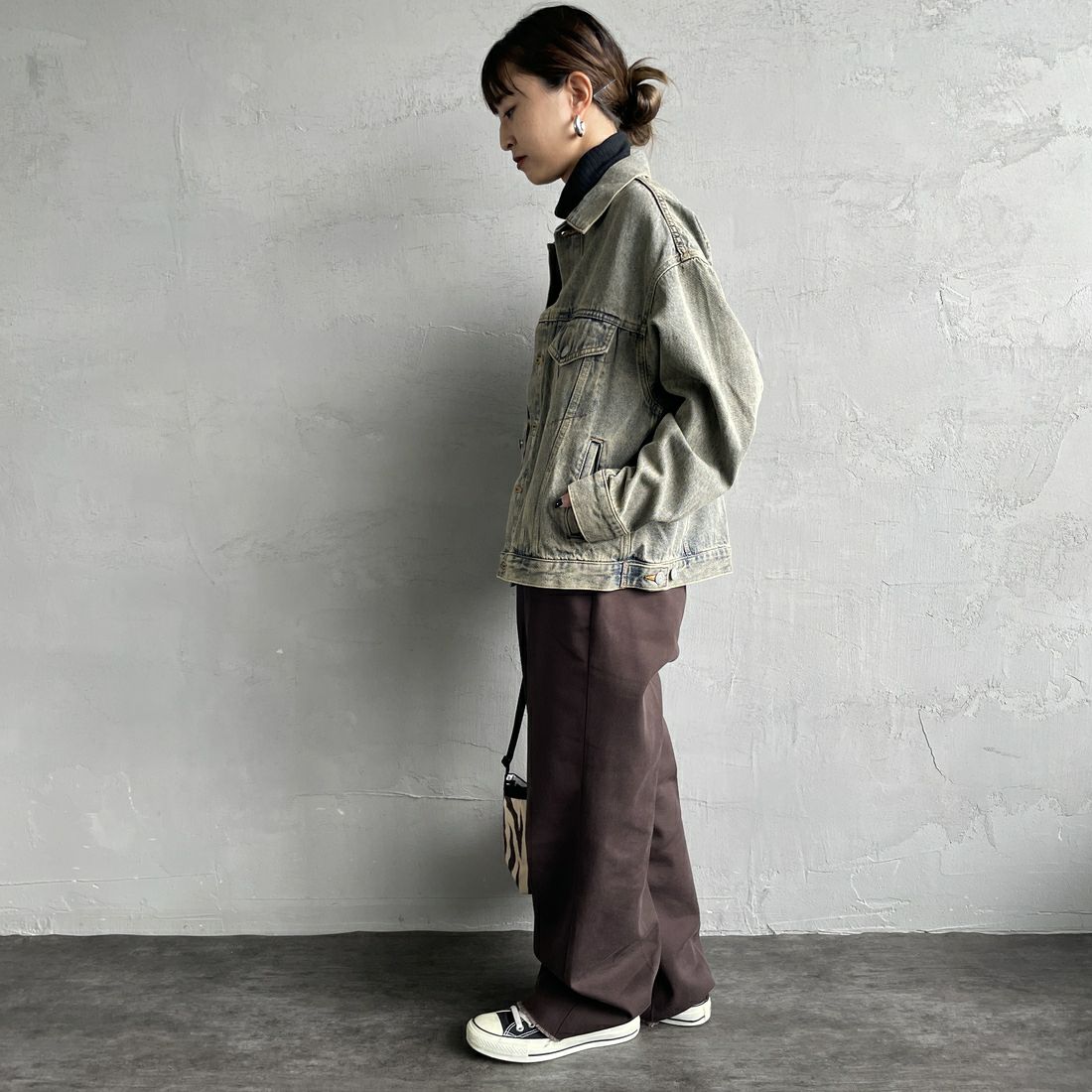 Noir Fabrik [ヌワールファブリック] デニムトラッカージャケット [NF-243-064] T.ACID BLU &&モデル身長：167cm 着用サイズ：XS&&