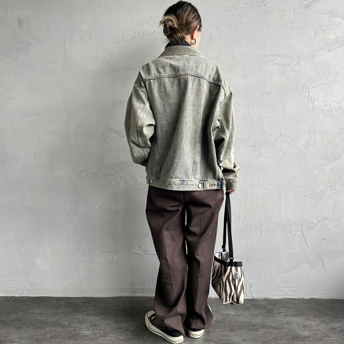 Noir Fabrik [ヌワールファブリック] デニムトラッカージャケット [NF-243-064] T.ACID BLU &&モデル身長：167cm 着用サイズ：XS&&
