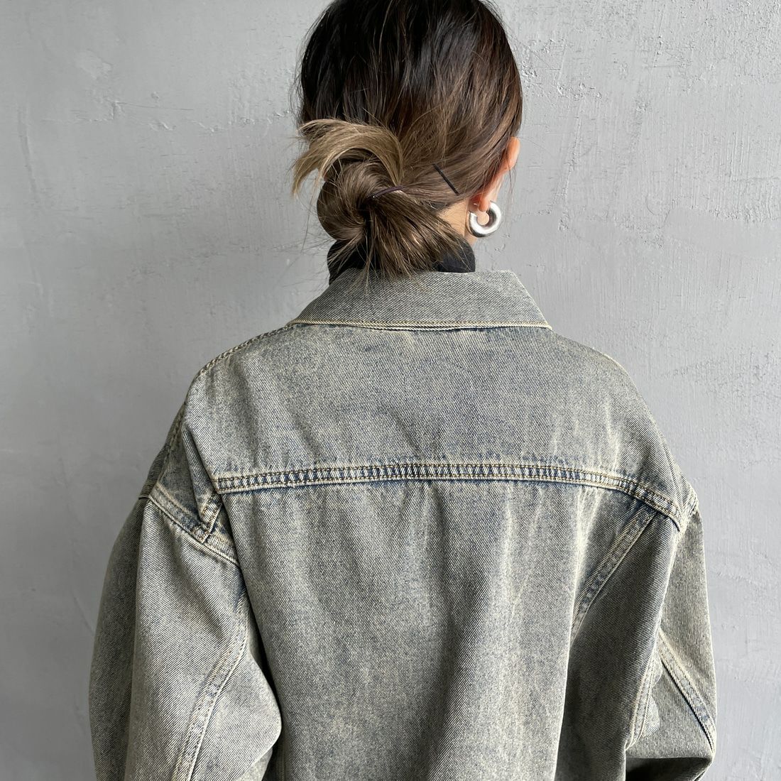 Noir Fabrik [ヌワールファブリック] デニムトラッカージャケット [NF-243-064] T.ACID BLU &&モデル身長：167cm 着用サイズ：XS&&