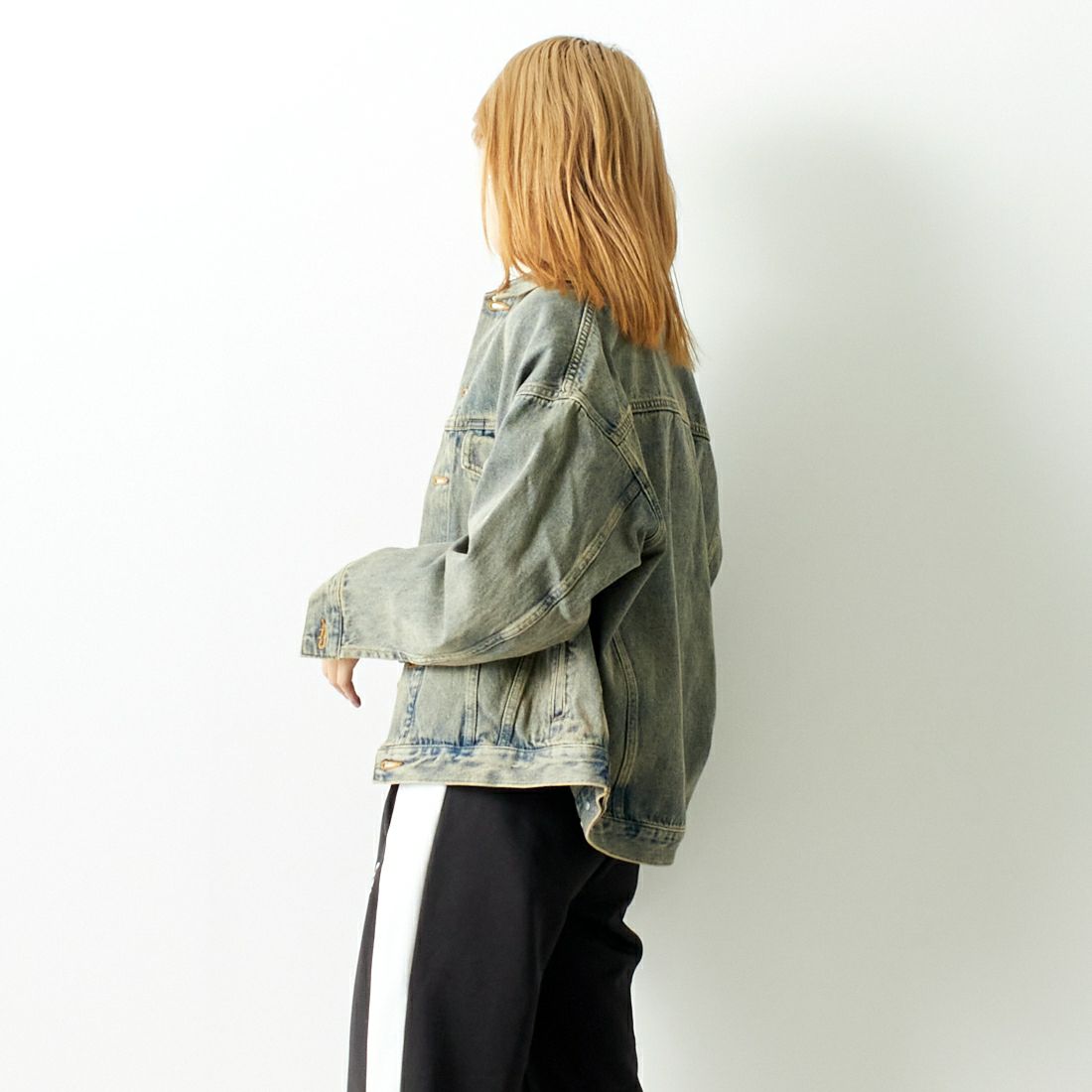 Noir Fabrik [ヌワールファブリック] デニムトラッカージャケット [NF-243-064] T.ACID BLU &&モデル身長：167cm 着用サイズ：XS&&