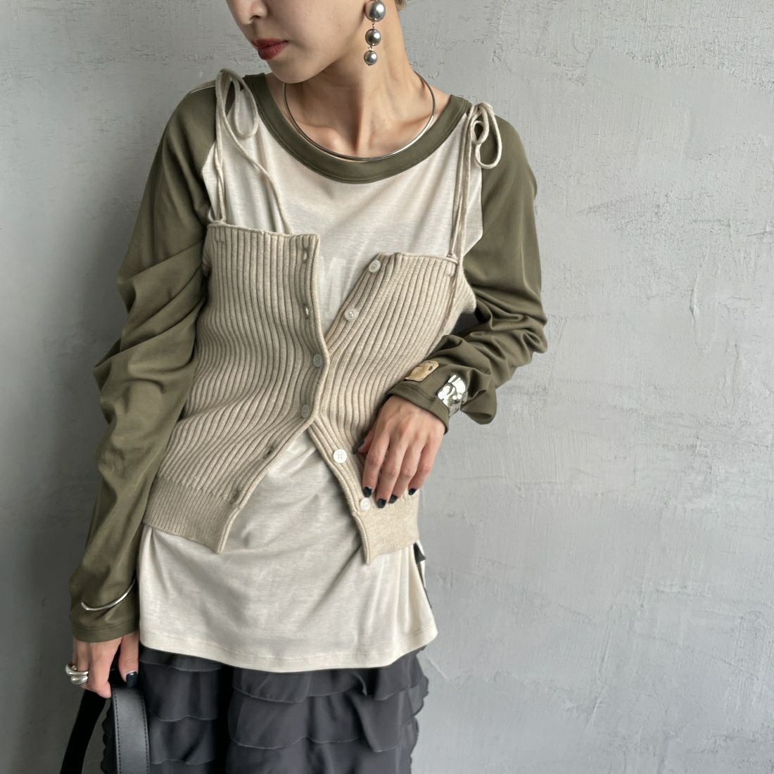 22 BEIGE&&モデル身長：150cm 着用サイズ：F&&