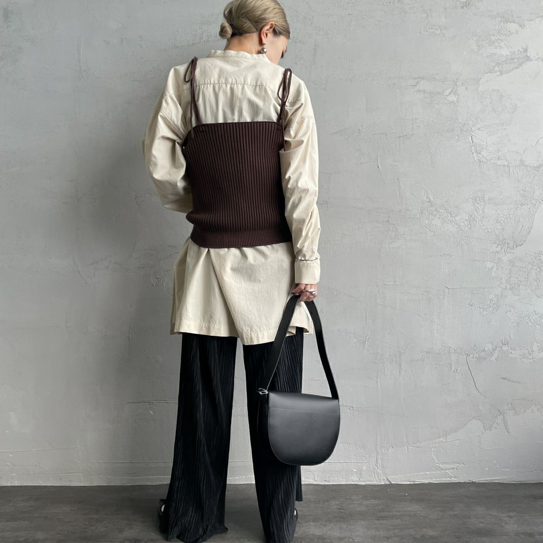 By/m [バイエム] マルチWAY フロントボタン リブニットビスチェ [24131017] 28 BROWN &&モデル身長：150cm 着用サイズ：F&&