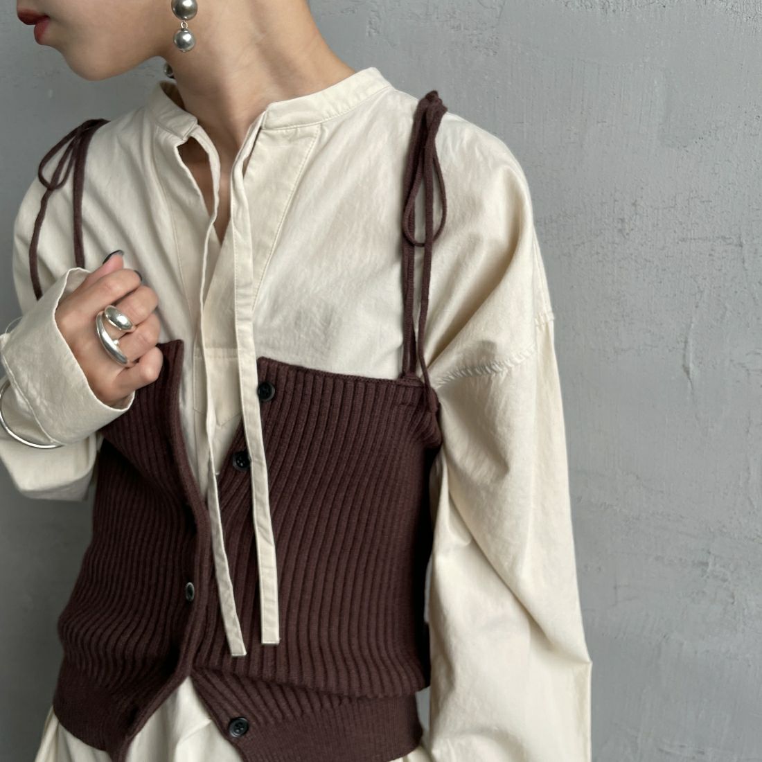 By/m [バイエム] マルチWAY フロントボタン リブニットビスチェ [24131017] 28 BROWN &&モデル身長：150cm 着用サイズ：F&&