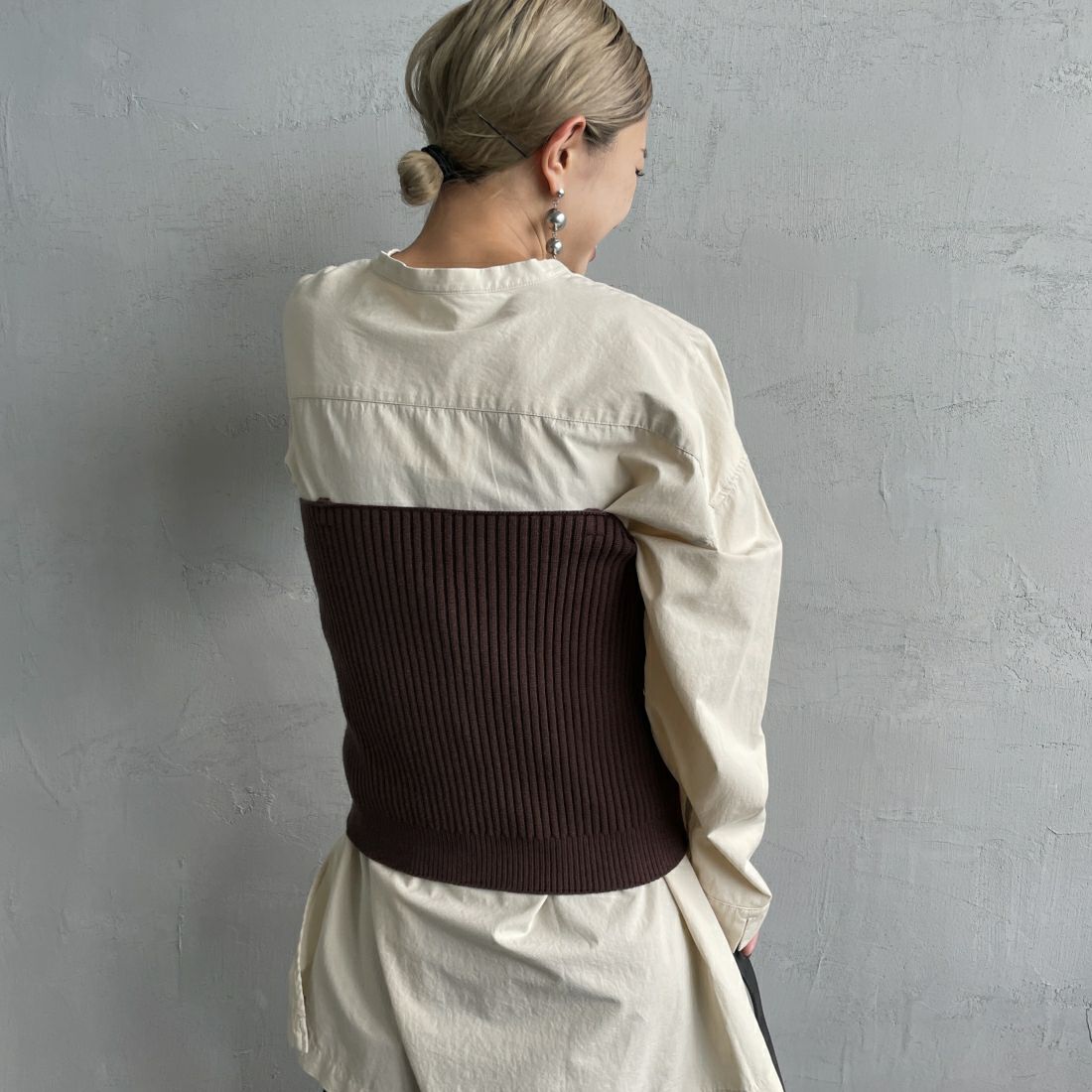 By/m [バイエム] マルチWAY フロントボタン リブニットビスチェ [24131017] 28 BROWN &&モデル身長：150cm 着用サイズ：F&&