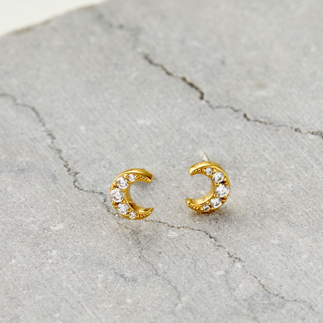 Baqless [バックレス] オネストリー ルナゴールドピアス [CZ-LU-WH-YG] GOLD