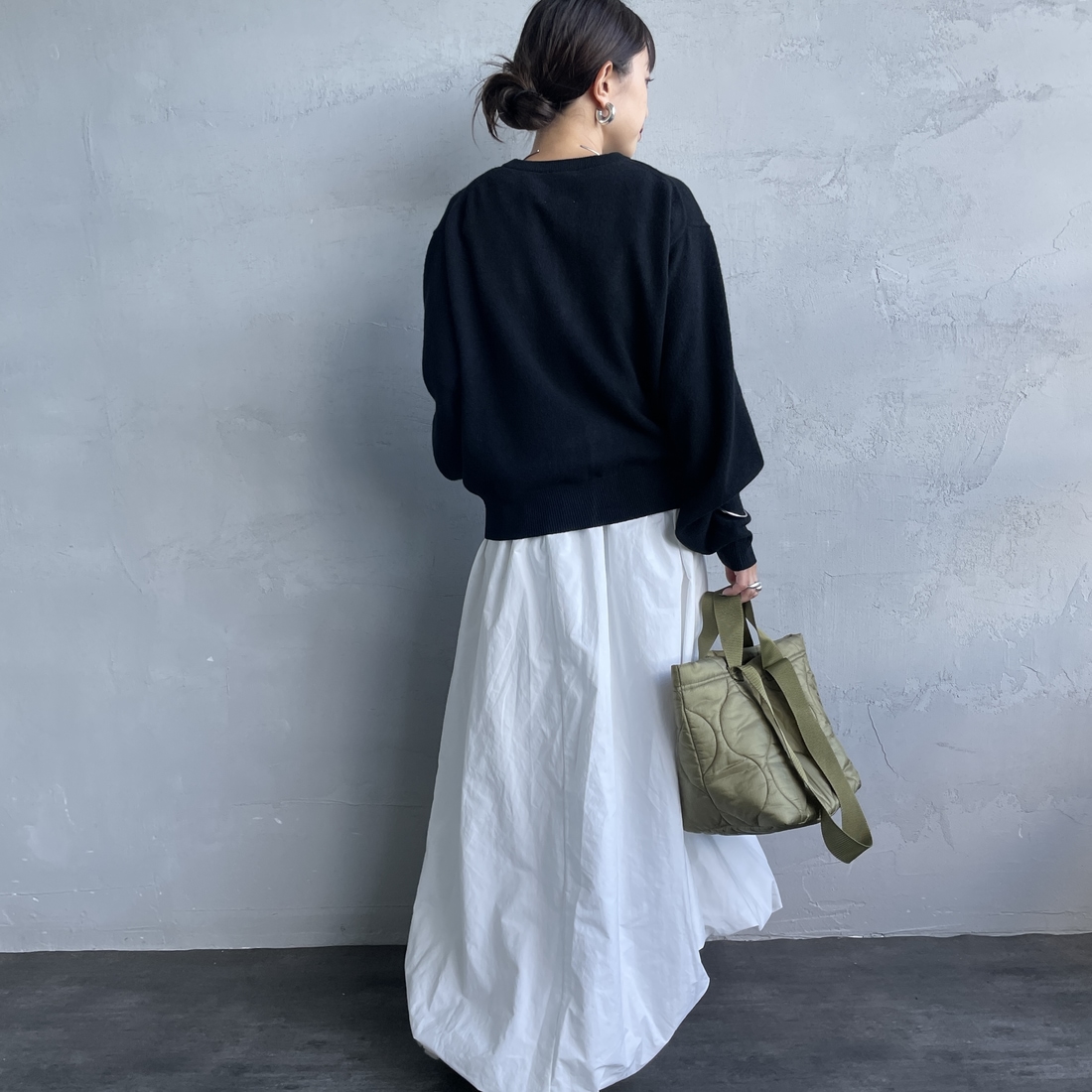 DANTON [ダントン] ラムウール クルーネックカーディガン [DT-D0031LMW] BLACK &&モデル身長：150cm 着用サイズ：34&&