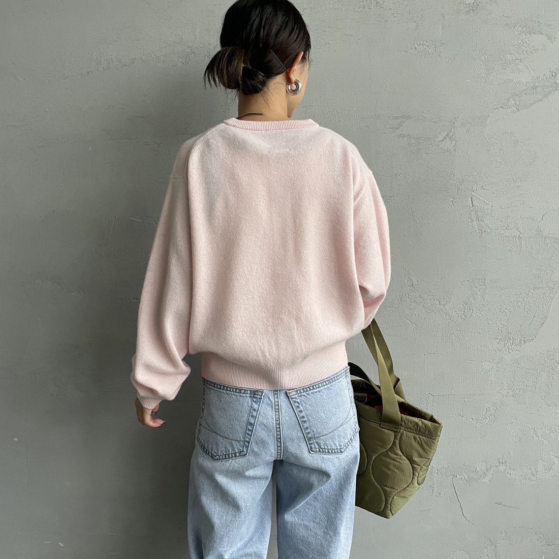DANTON [ダントン] ラムウール クルーネックカーディガン [DT-D0031LMW] PALE PINK &&モデル身長：150cm 着用サイズ：34&&