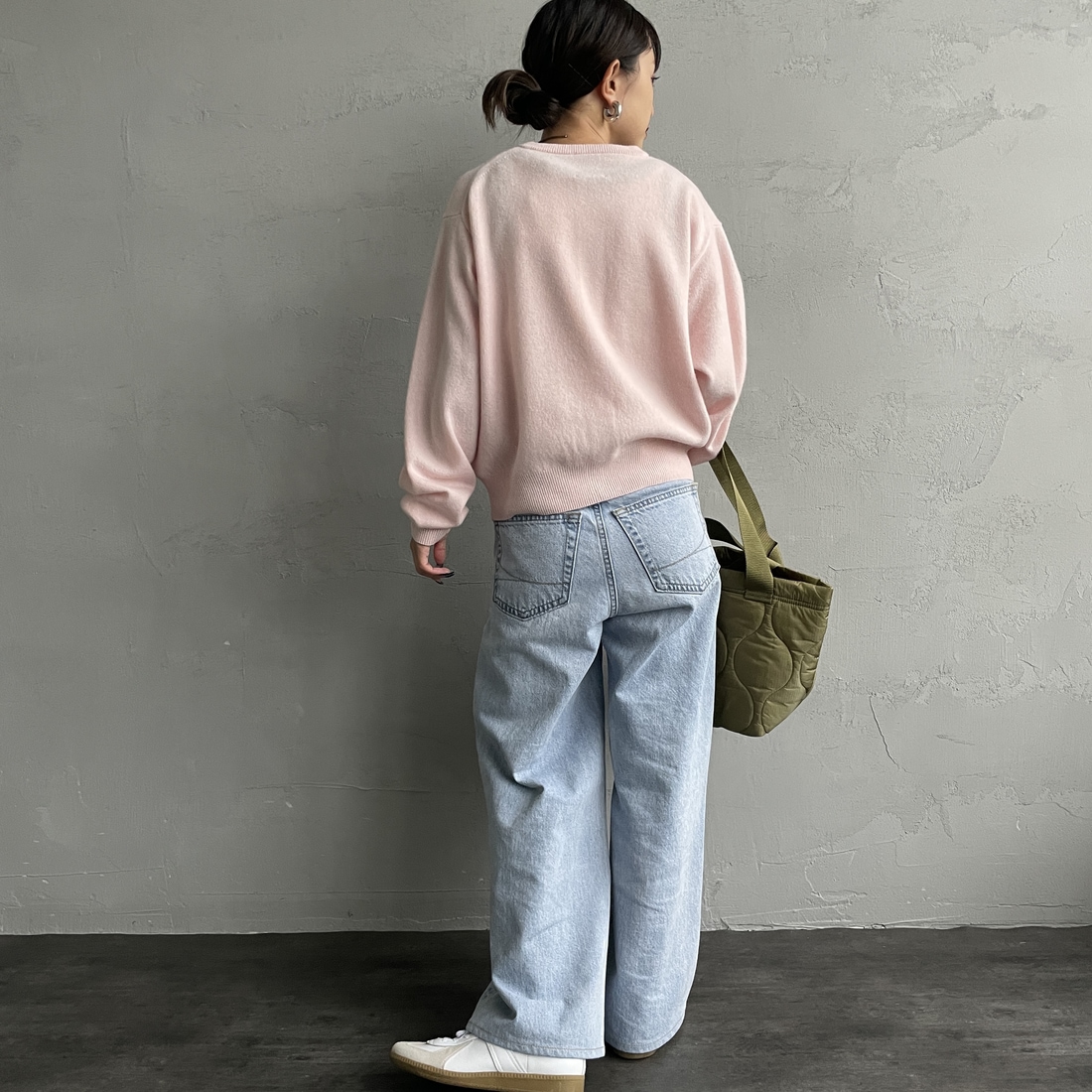 DANTON [ダントン] ラムウール クルーネックカーディガン [DT-D0031LMW] PALE PINK &&モデル身長：150cm 着用サイズ：34&&